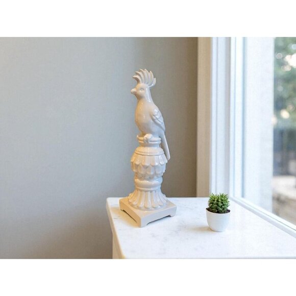 New Royal White Parrot On Perch Porcelain Sculpture Figurine Home Decor - Picture 2 of 2